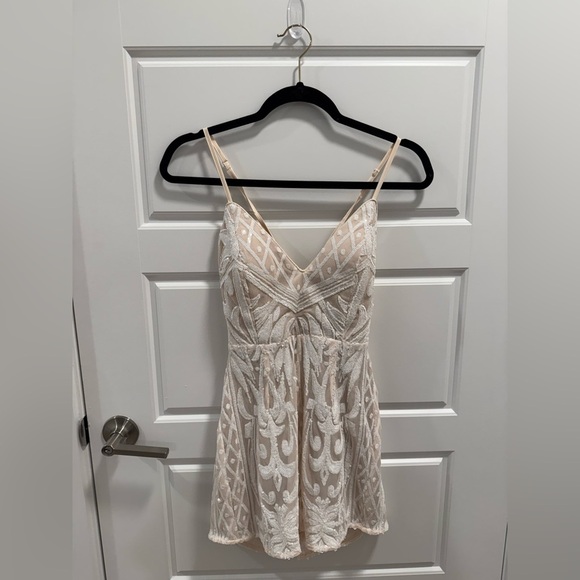 NWOT Lulus Catch a Spark Sequin Romper - Picture 3 of 5